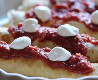 Gratinerte pannekaker fylt med spinat og ricotta