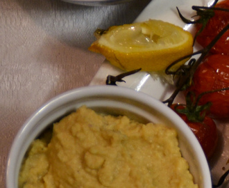 Kryddig hummus med citron