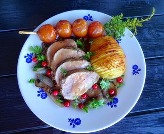 Helstekt svinefilet med friske grønnsaker, hasselbackpoteter og whiskeysaus ♫♫