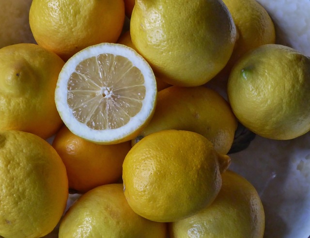 Fotoutmaning v 14 - gul - citronlemonad