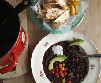 Suppe med svarte bønner – Black bean soup