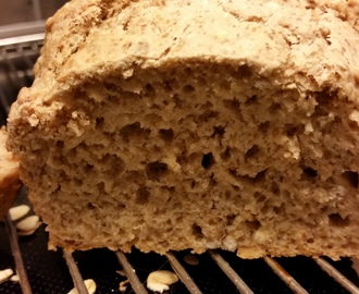 Glutenfritt brød med toro grov blanding.