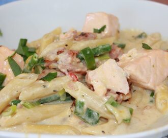 Kremete Laks, bacon og reke pasta