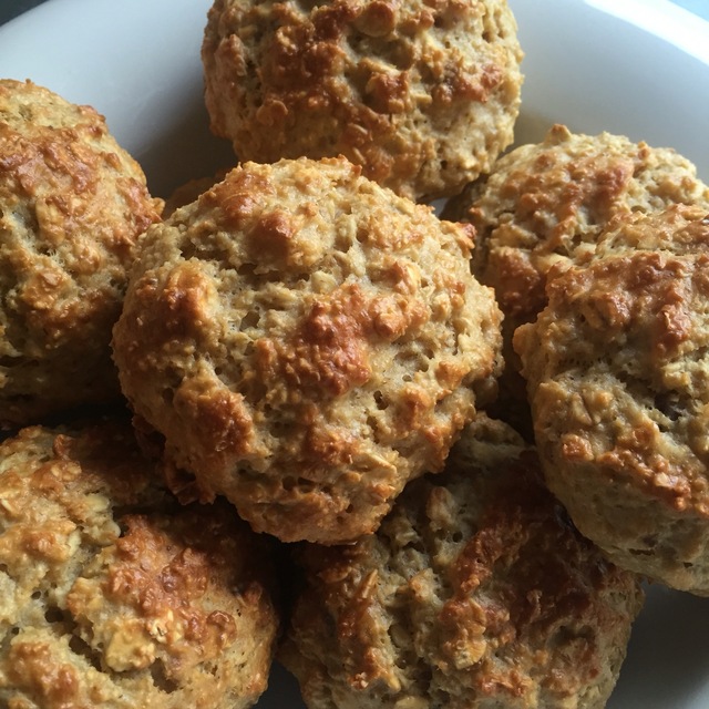 Kjappe glutenfrie havrerundstykker