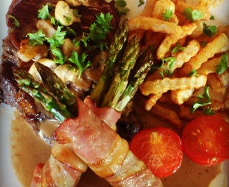 Entrecôte med baconsurret asparges & Biffsaus a'la Brimi ✿