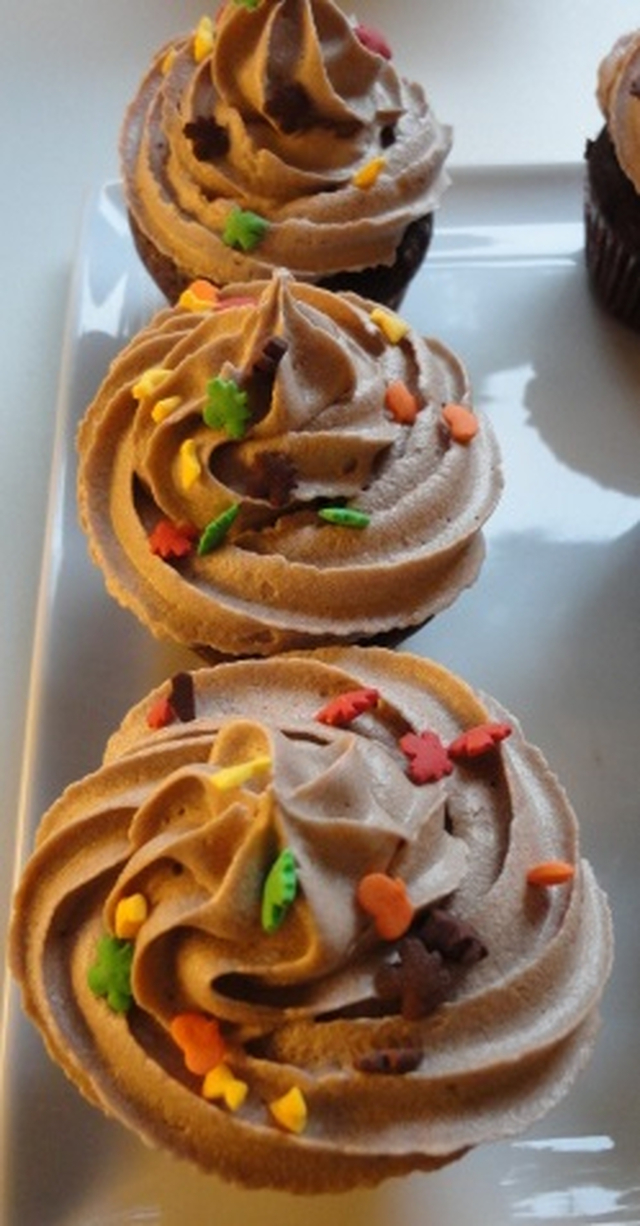 Sjokolade Cupcakes med luftig smørkrem