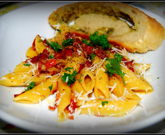 Pasta Carbonara med urtebrød