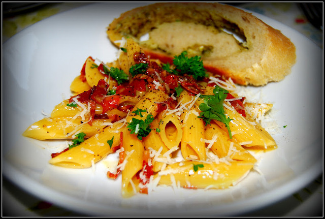 Pasta Carbonara med urtebrød