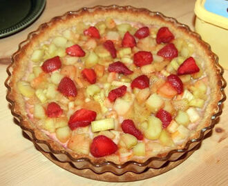 Rhubarb pie