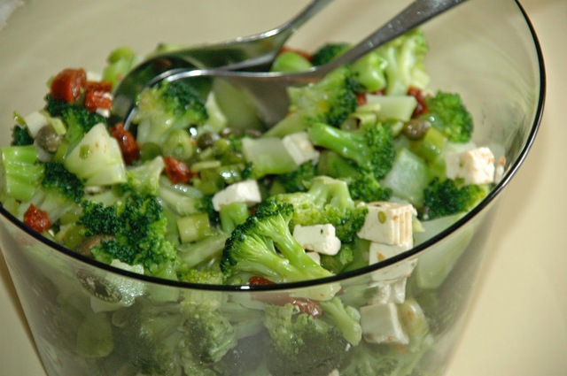 Broccoli og fetasalat
