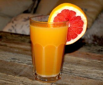 Nypresset appelsin- og grapefruktjuice