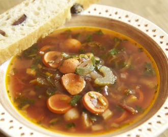 Fenalårsuppe med tomat og chorizo