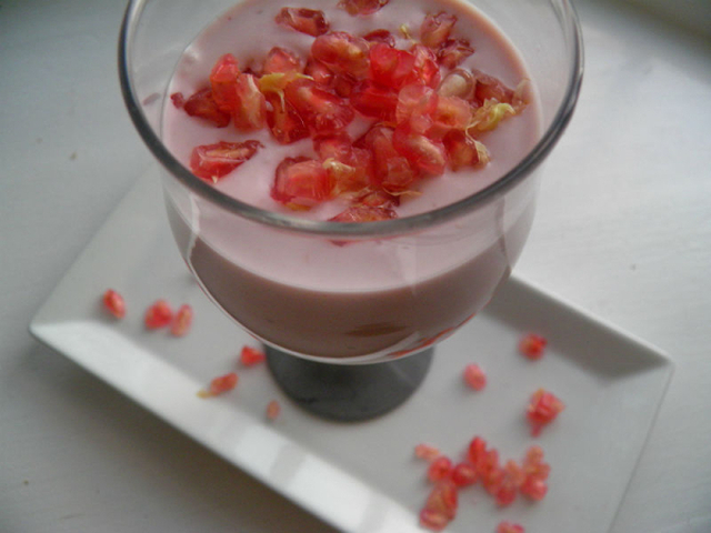 NYTTÅRSMENY: Dessert - Tyttebærmousse med granateple