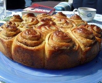 Skillingsbollekake med smørkrem