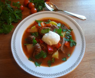 Gulasjsuppe - Gulyás / Gjetersuppe fra Ungarn !