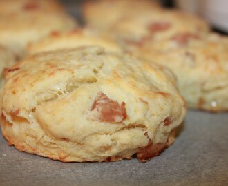 Scones med Ost og Skinke