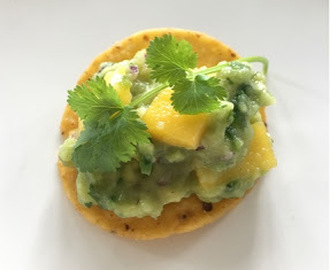 Frisk guacamole med mango