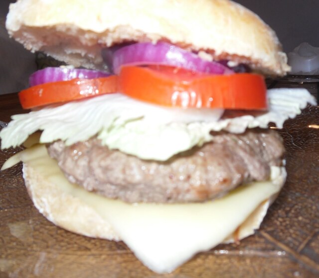 Hjemmelaget hamburger