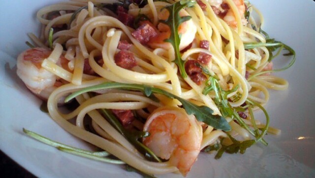 Spagetti med chorizostekte scampi