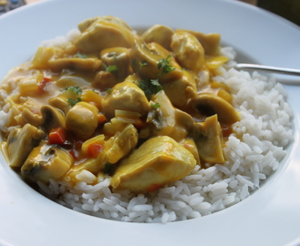 Raskt og sunt middagstips: Kyllingcurry med ris