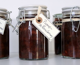 Plomme og Rosin Chutney