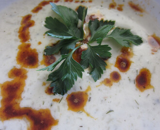 Blomkålsuppe med tyrkisk vri