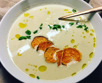 Blomkål og artisjokk suppe