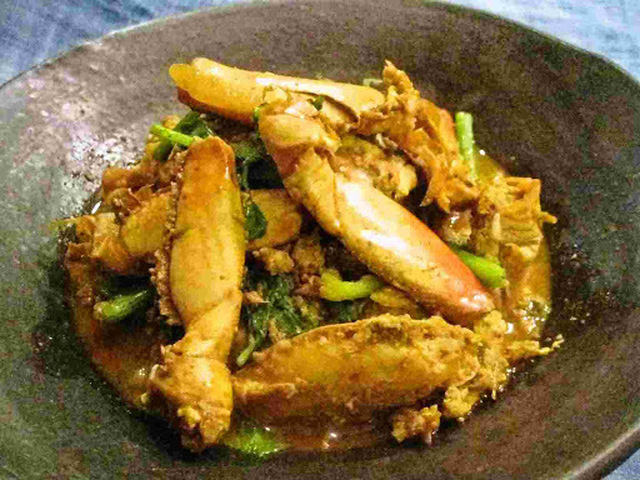 Curry krabbe–Boo Paht Pong Karee