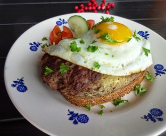 Karbonadesmørbrød med speilegg !