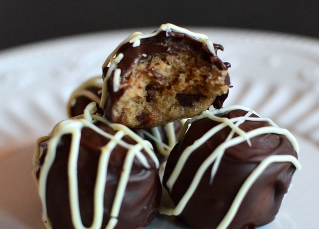 Cookie dough-kuler med sjokoladetrekk