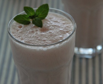 Jordbær og banan smoothie