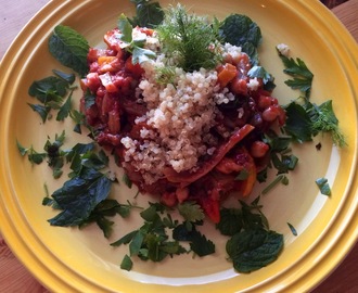 Marokkansk vegetargryte med aubergine, kikerter og mynte