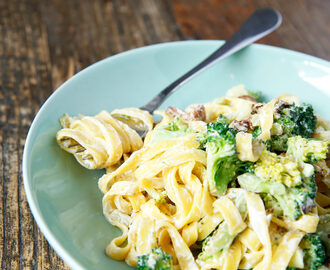 Kremet pasta med brokkoli og sopp