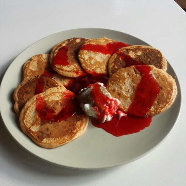Strawberry paleo pancakes