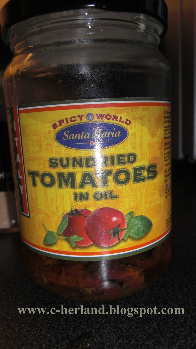 Rundstykke med soltørkede tomat i olje og krydder