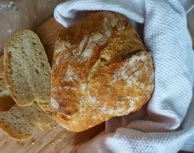 Simple no knead bread - so easy even your husband can make it!