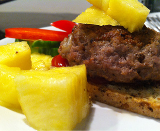 Hjemmelaget hamburger - Hawaiian style, og hjemmelaget, mager hamburgerdressing