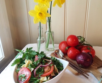 TOMATSALAT MED PASTA