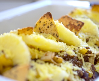 Ostegratinerte nachos med ananas