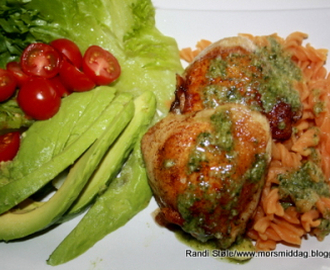 Steikt overlår av kylling, pasta med linser og pesto