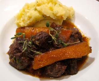 Daube a la provencal og potetpuré med sitron og timian