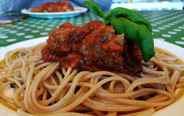 Spagetti og kjøttboller