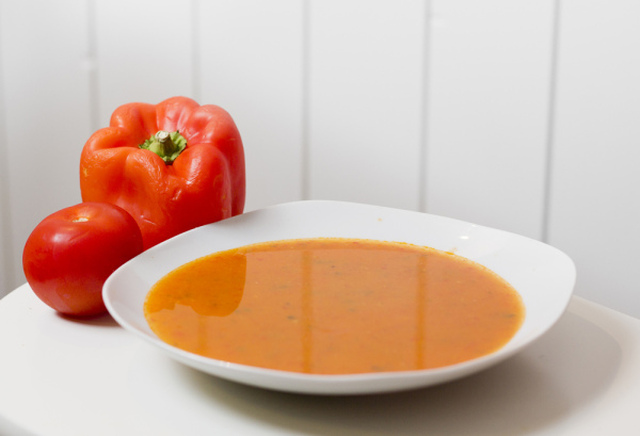 Oppskrift: Tomat- og paprikasuppe