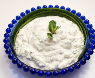 Nanbrød og Raita