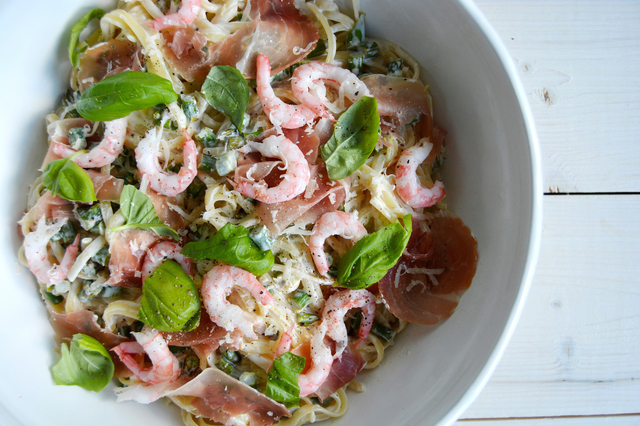 Linguine med kremet sitronsaus, strandaskinke og ferske reker