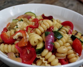 Pasta med grillede grønnsaker