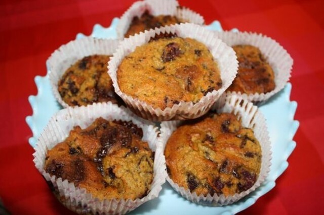 Muffins med moreller og sjokolade