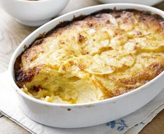 Potet- og sellerigrateng (dauphinoise)