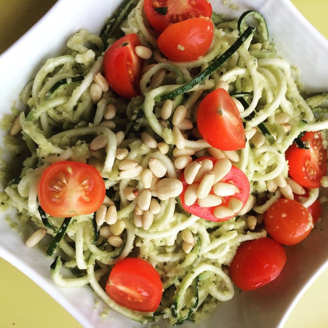 SQUASH SPAGETTI MED MANGOSAUS