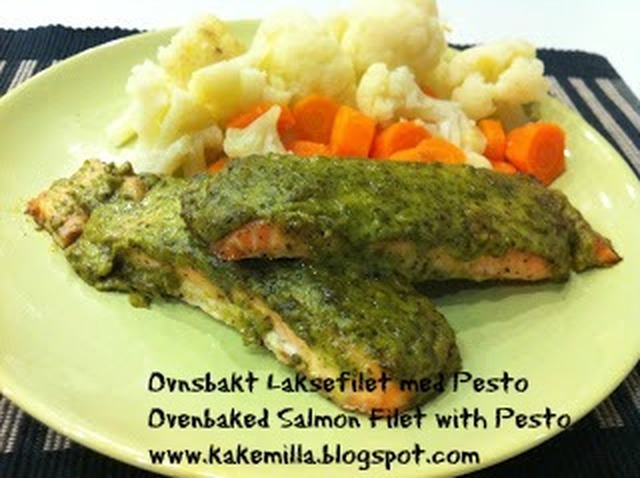 Ovnsbakt Laksefilet med Pesto / Ovenbaked Salmon Filet with Pesto